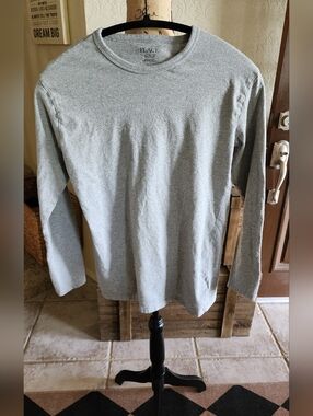 The Children's Place Gray Long Sleeve Crewneck Tee